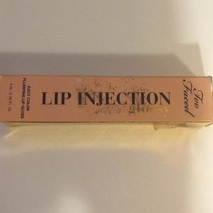 Too Faced: Lip Injection “Angel Kisses”